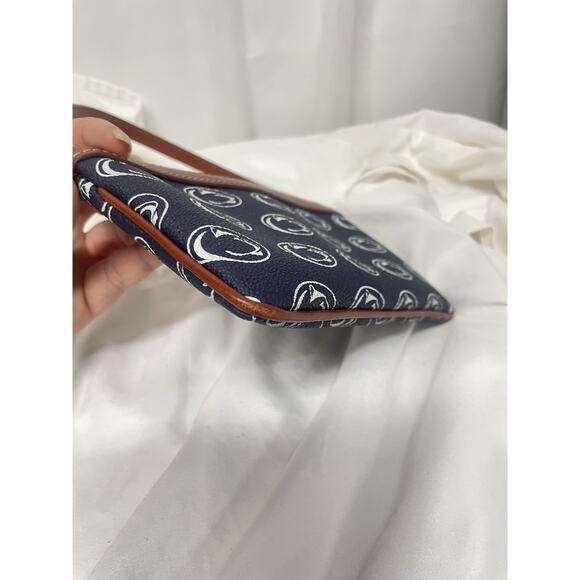 Dooney & Bourke Penn State Slim Wristlet Bag Clutch PERFECT! - Picture 7 of 10